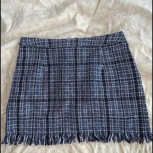 Woven skirt